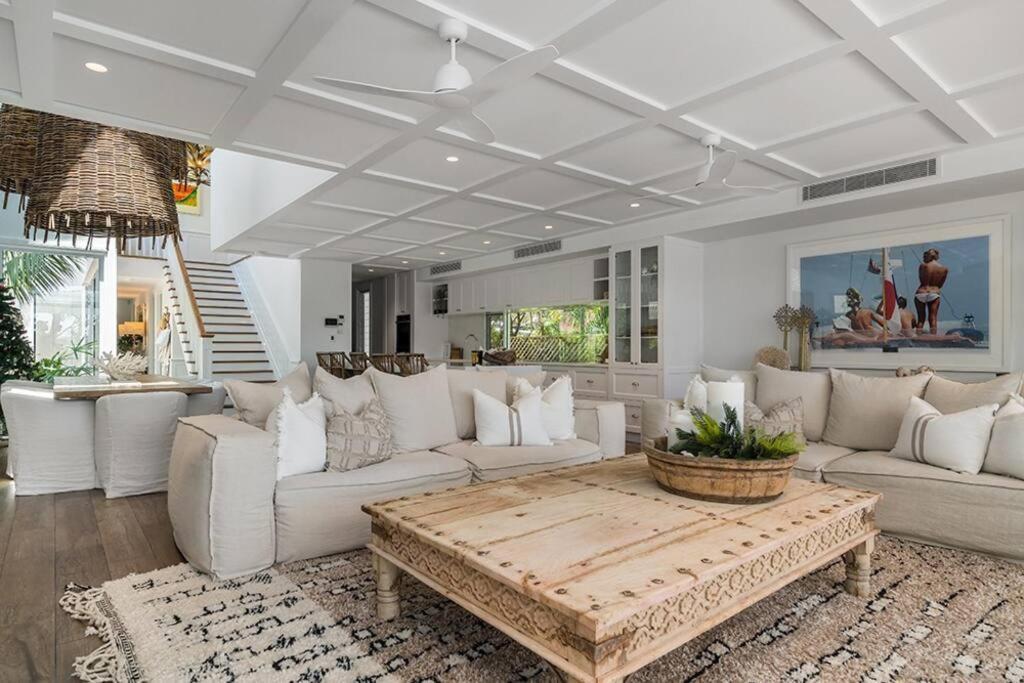 Fuller Holidays - Belongil Sunset - Giaour Street, Belongil Holiday home