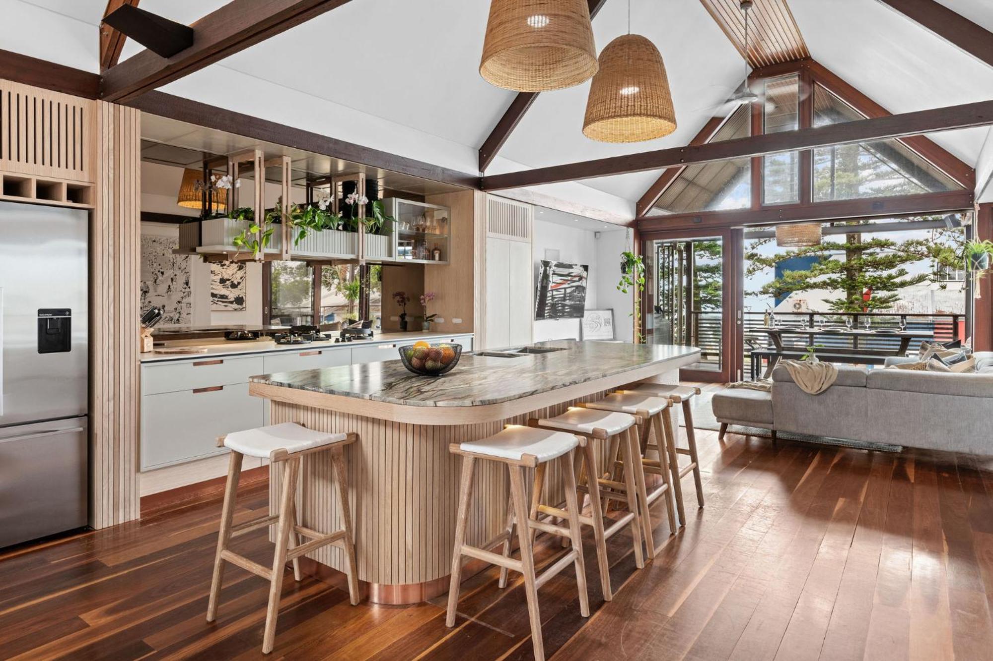 Luxury On The Bay - 2 X 3 Bedroom Byron Bay