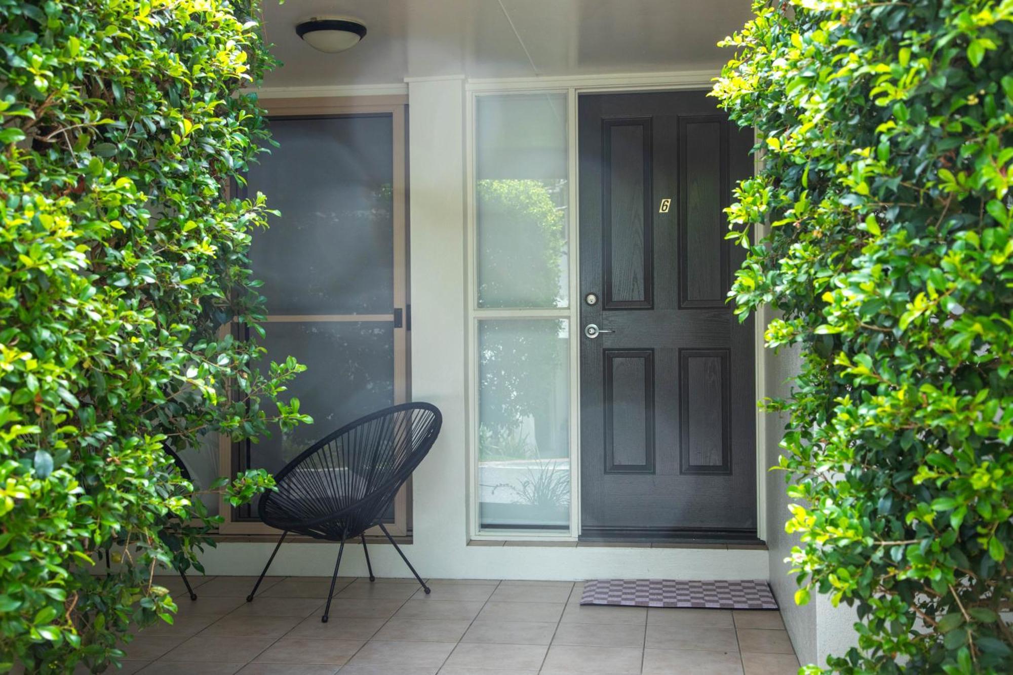 Byron Lakeside Aparthotel 3*