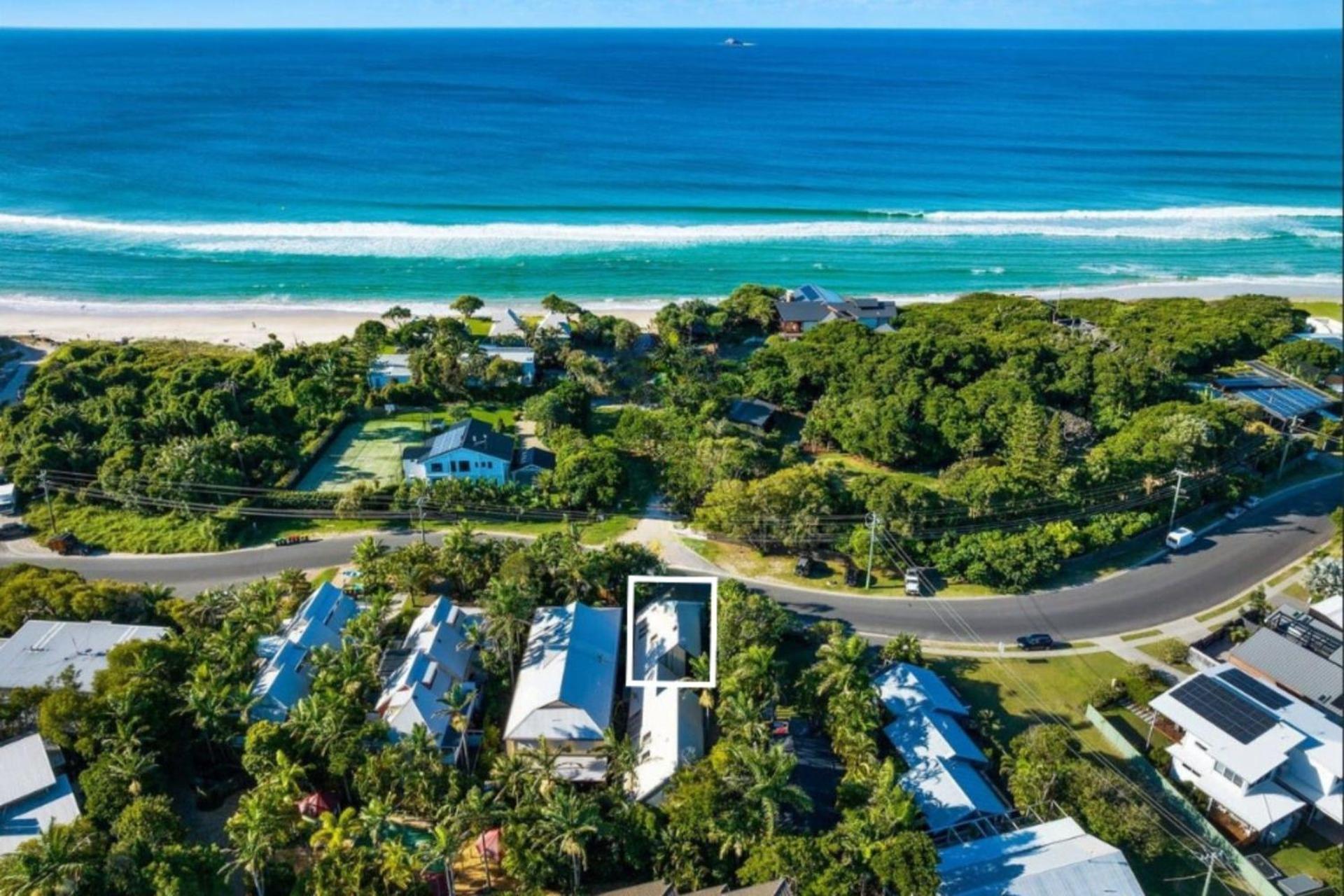 Noire At The Byron Bay
