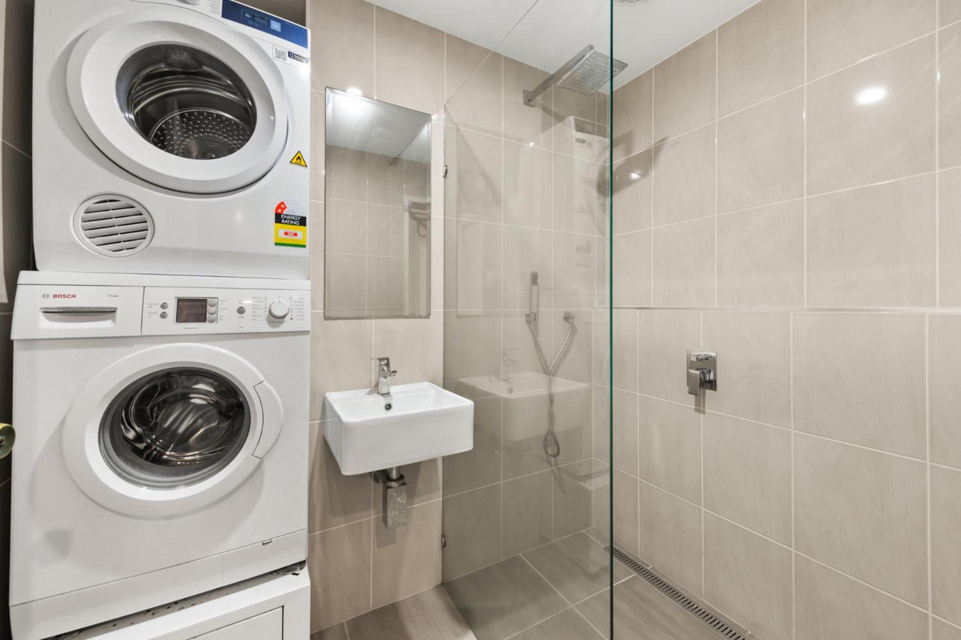 Apartment Unit 6 70 Lawson Street - Atlantis