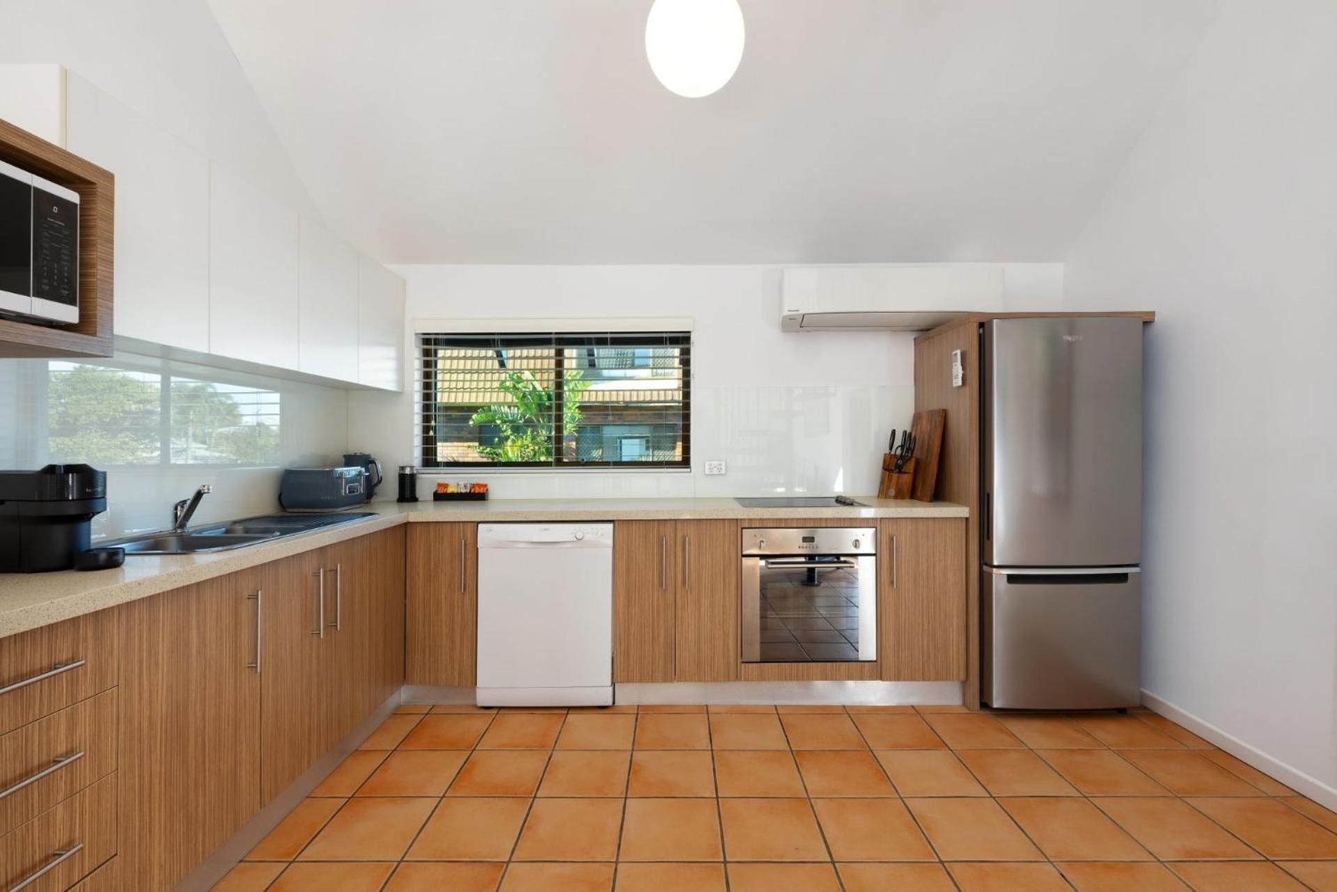 Beachfront Loft 11 *