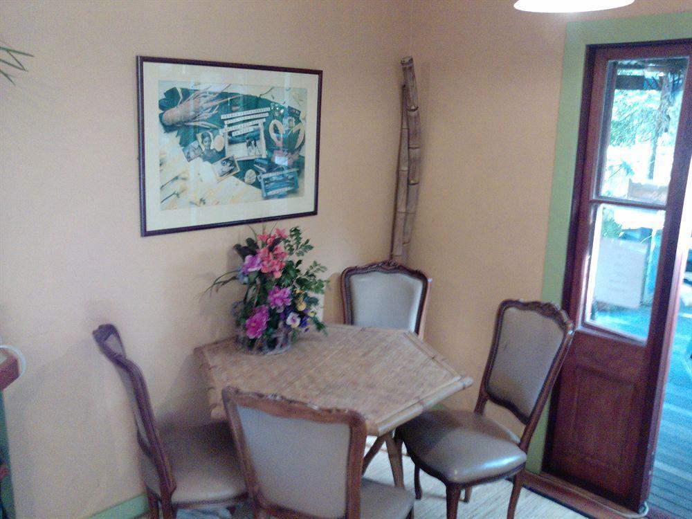 Hotel Bamboo Cottage Guesthouse B&B Byron Bay