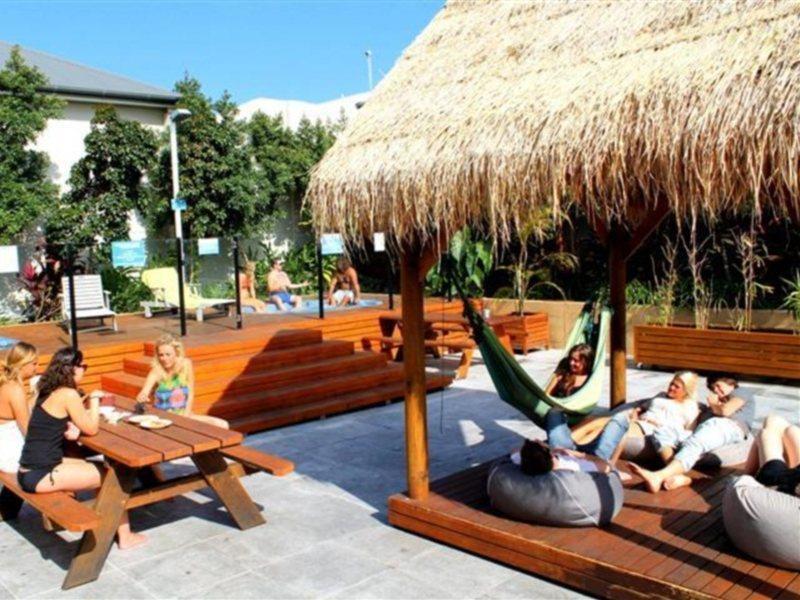Nomads Backpackers