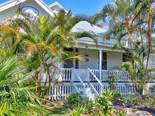 Arcadia House 4*