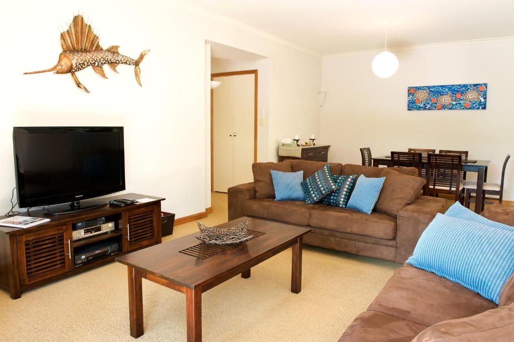 Aparthotel Byron Links