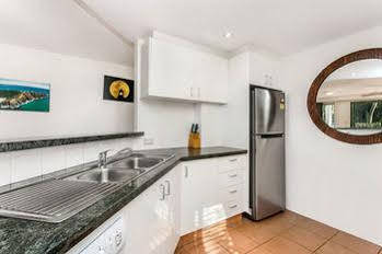 A Perfect - 3 Surfside Apartment Byron Bay