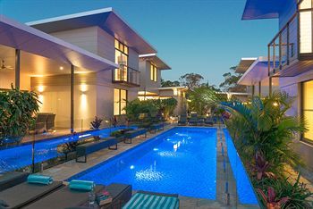Byron Luxury