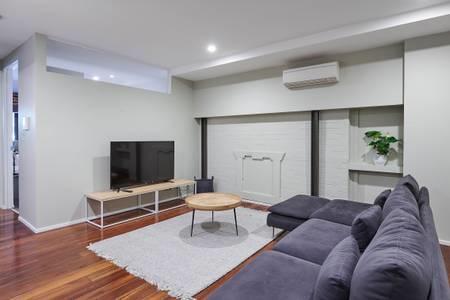 Botanical Byron Butter Factory Apartment