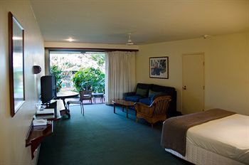 Resort Beach Hotel Resort Byron Bay