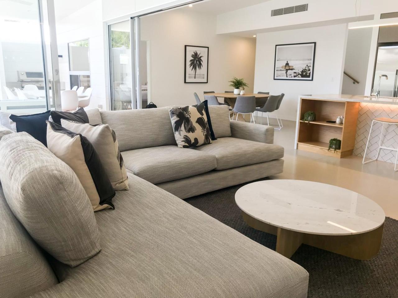 Holiday home Fat Frog Byron Bay