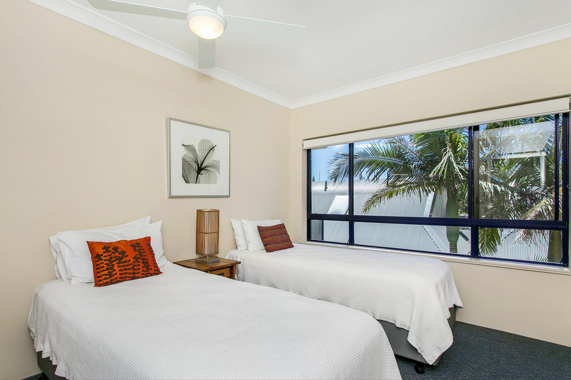 Cape Apartment *