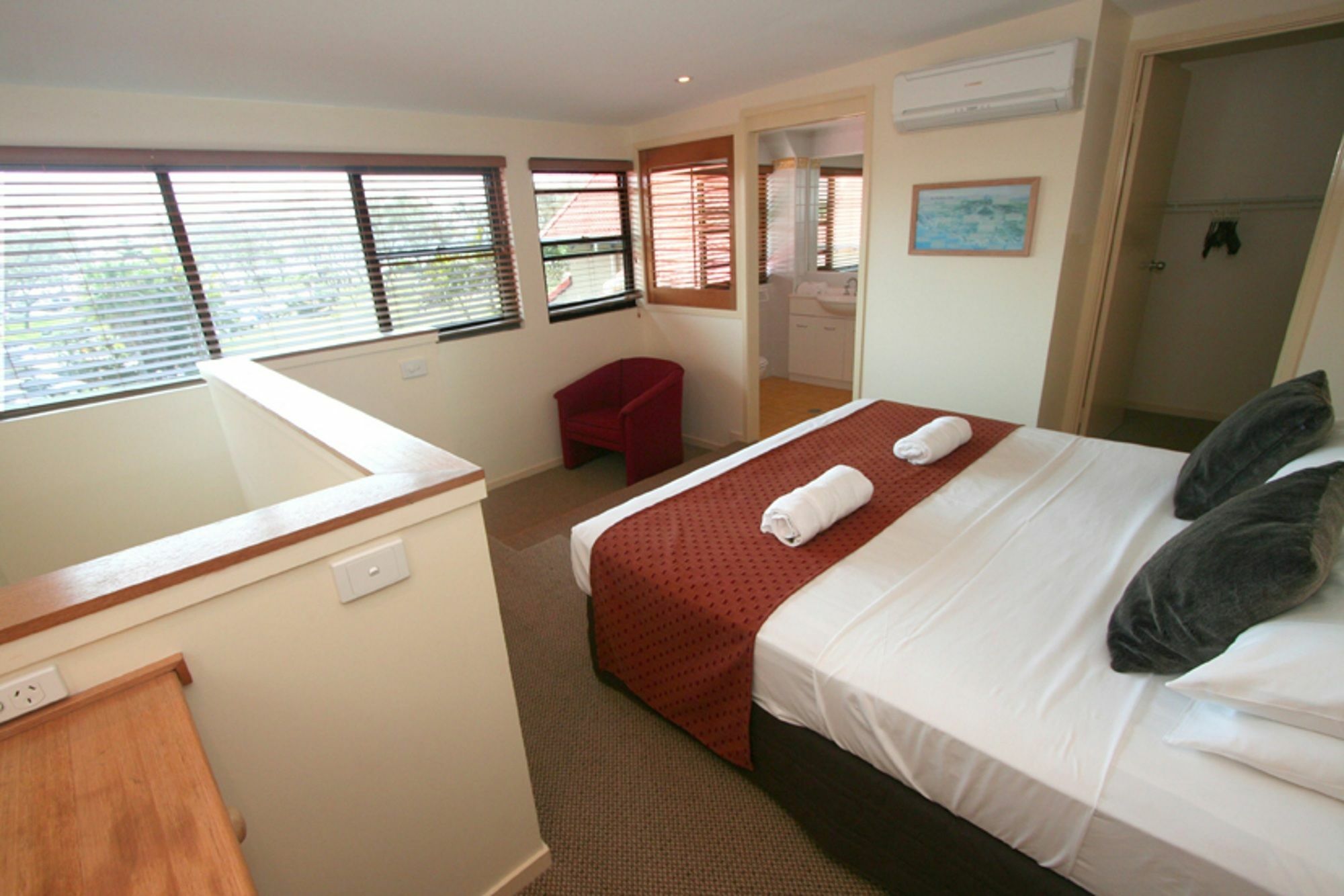 Beachfront 4* Byron Bay