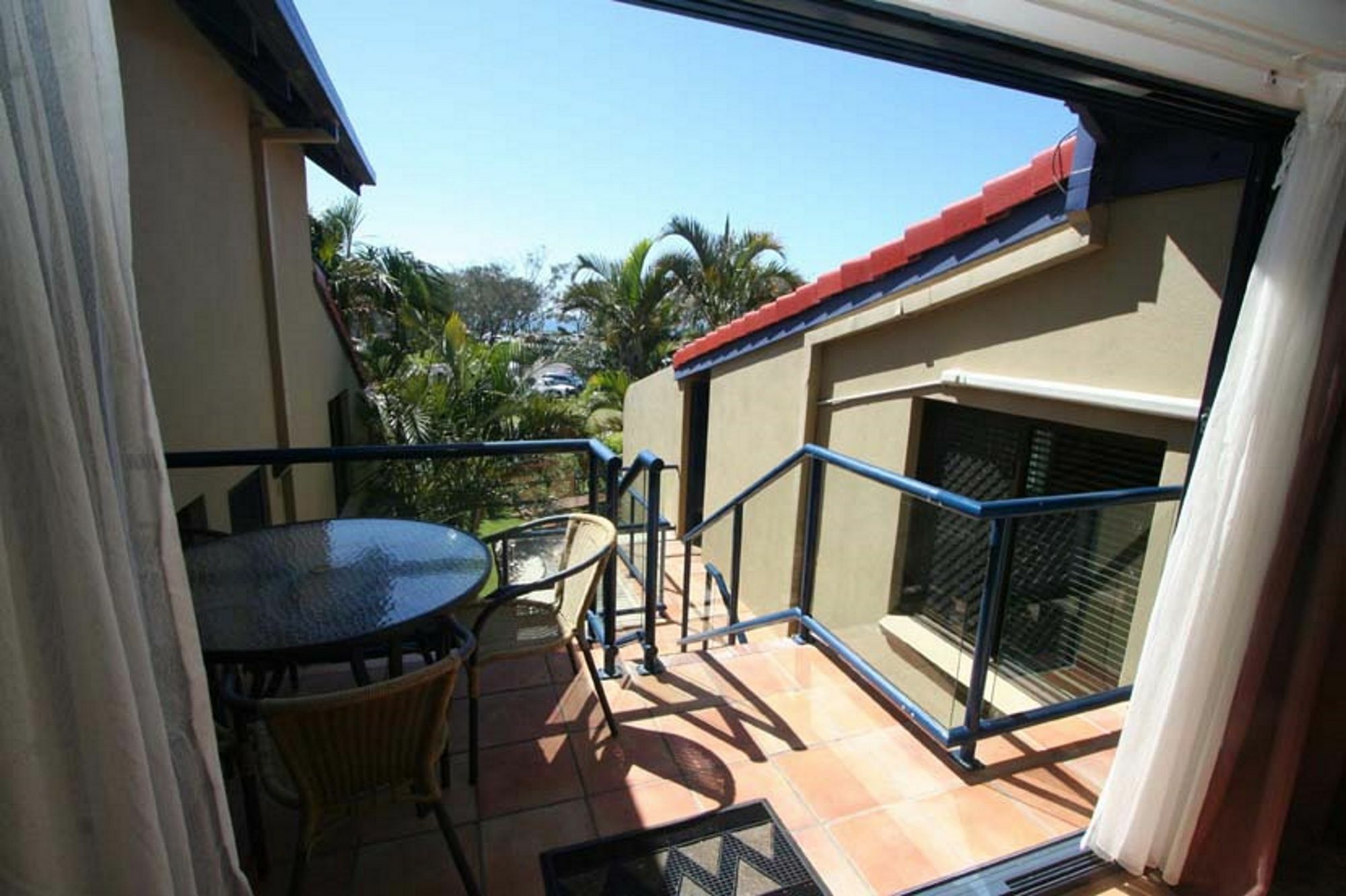Beachfront 4* Byron Bay