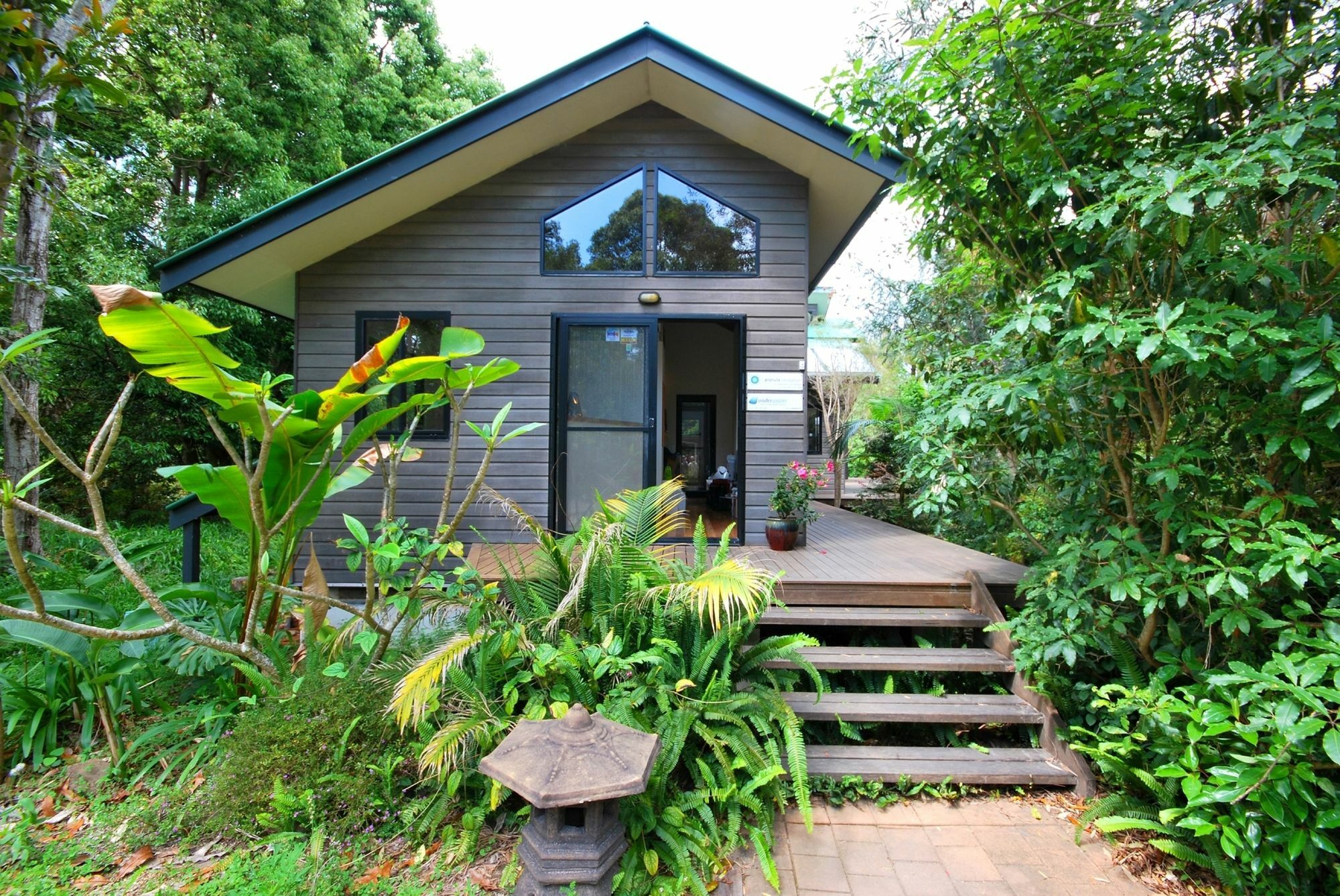 Planula Retreat Bed & Breakfast Byron Bay