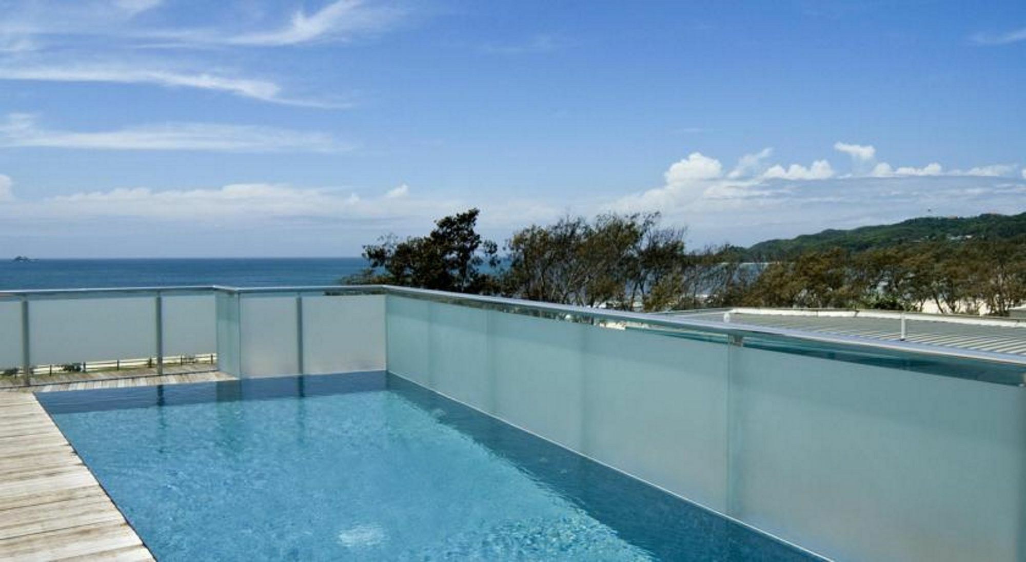 Beach Suites Hotel 4*