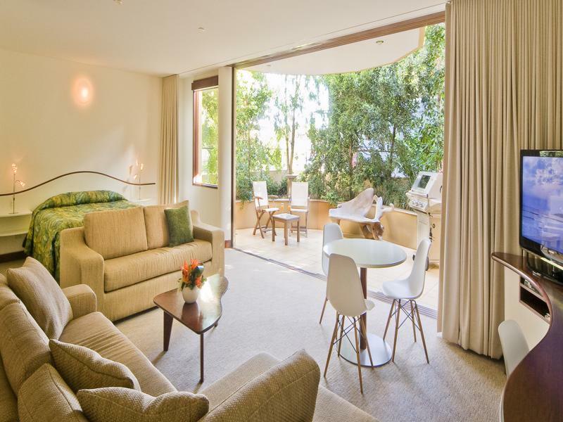 Beach Suites 4*