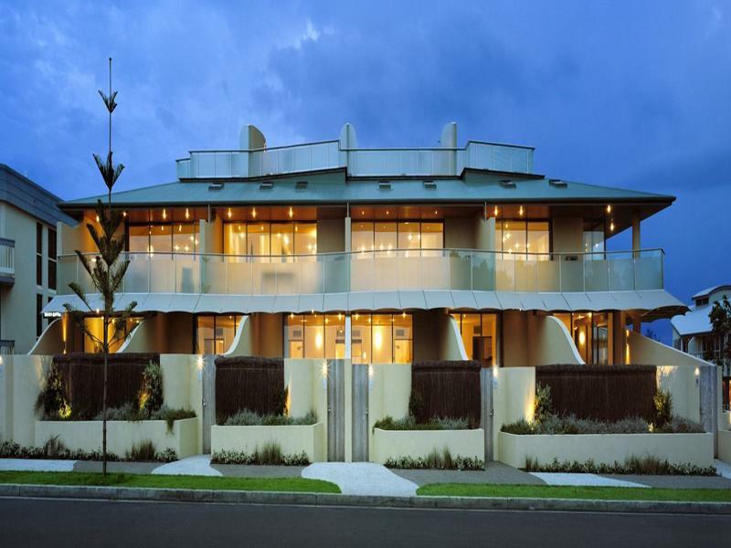 Beach Suites 4*