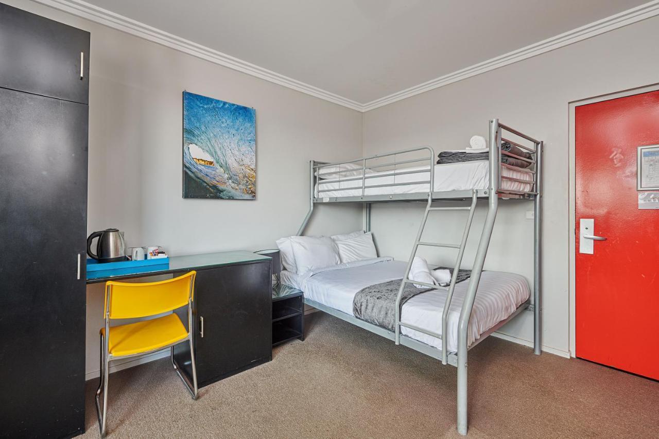 Nomads Backpackers * Byron Bay