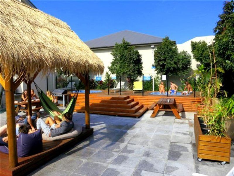 Hostel Nomads Backpackers *
