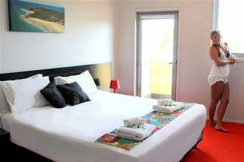 Hostel Nomads Backpackers *