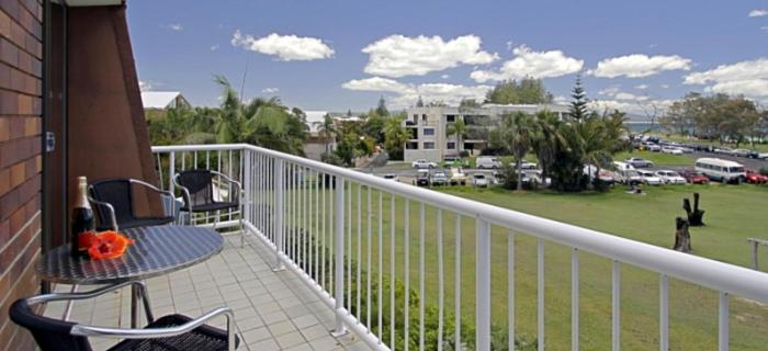 Aparthotel Main 3*